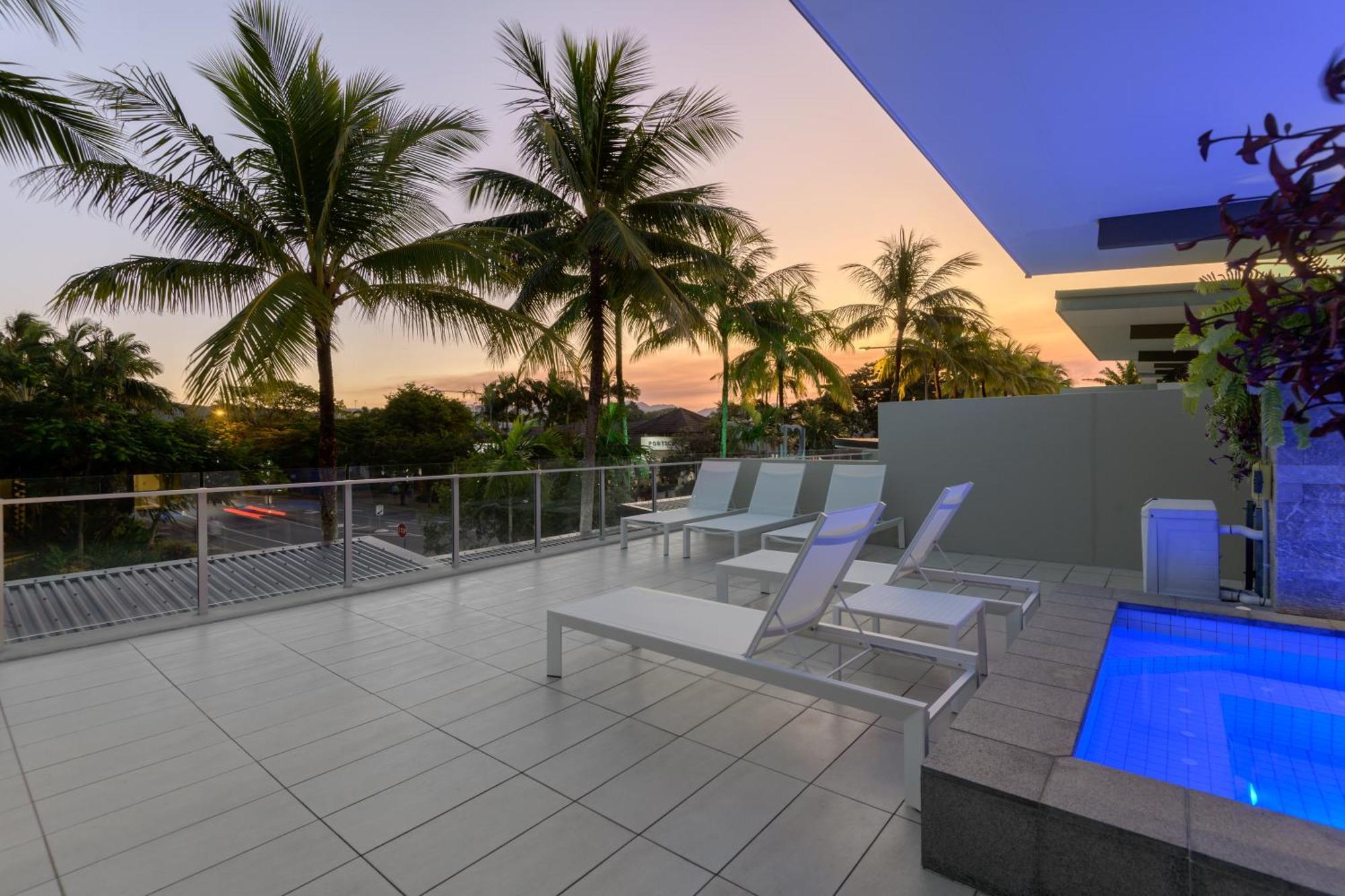 Coconut Grove Aparthotel Port Douglas Eksteriør bilde